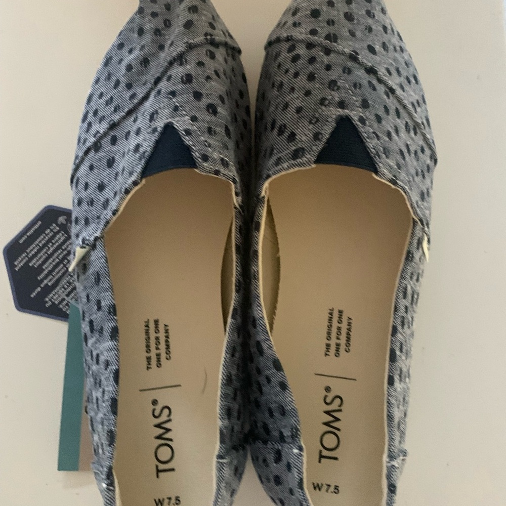 NWT TOMS Women's Dotted Slip-On Flats - Navy